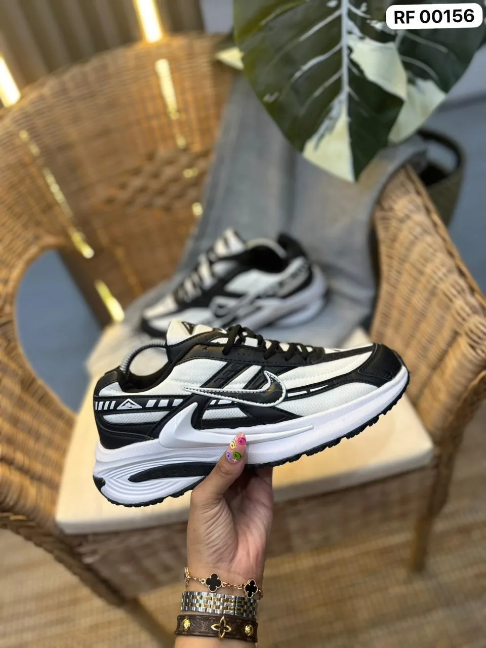 Nike Initiator