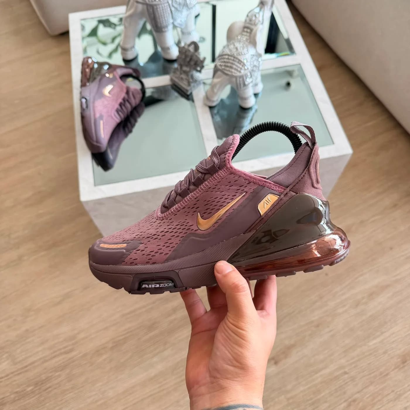 NIKE AIR 270